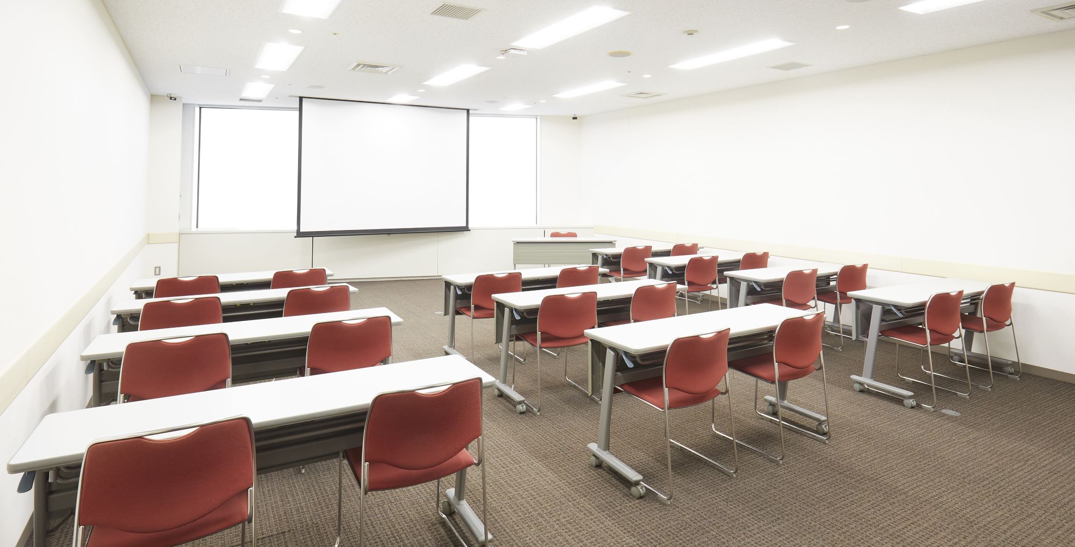 貸し会議室104スクール形式