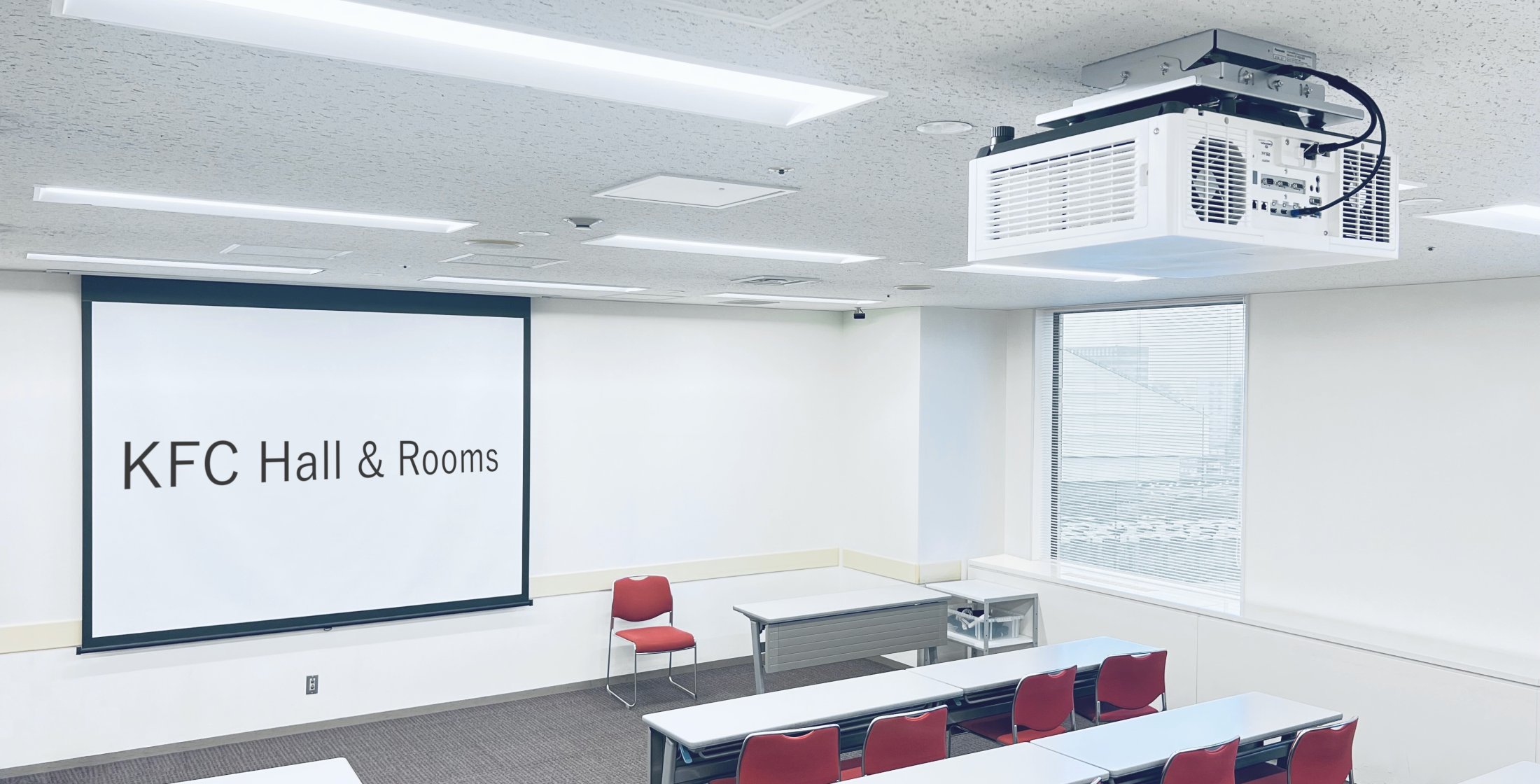 貸し会議室107天吊プロジェクター