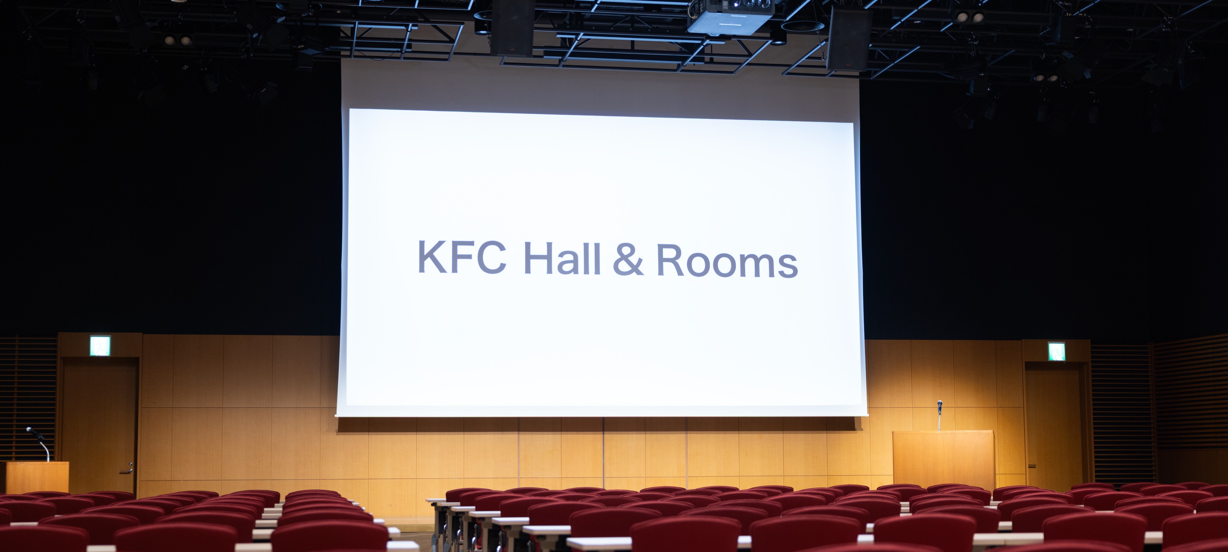 イベントホール登壇イメージ