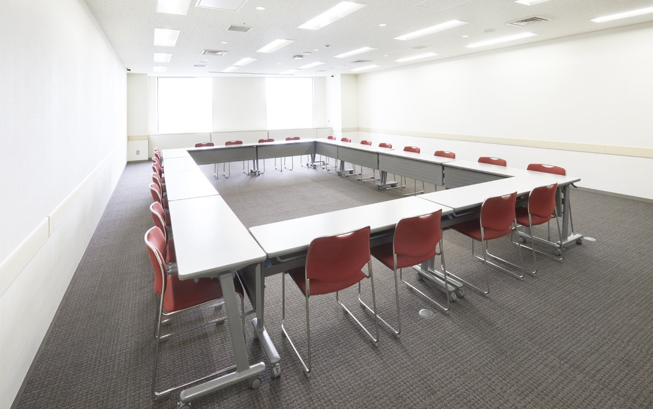 貸し会議室100ロの字形式