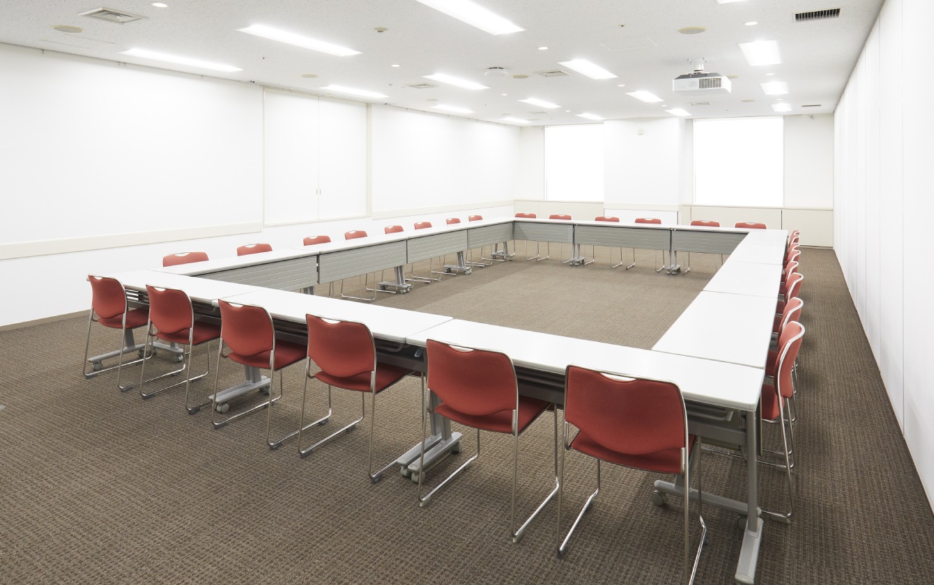 貸し会議室101or103ロの字形式