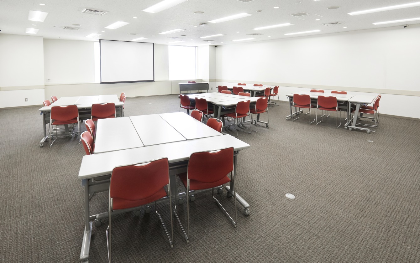 貸し会議室109ロの字形式