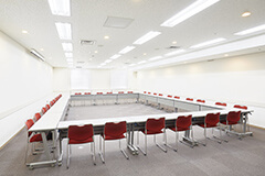 貸し会議室116ロの字形式